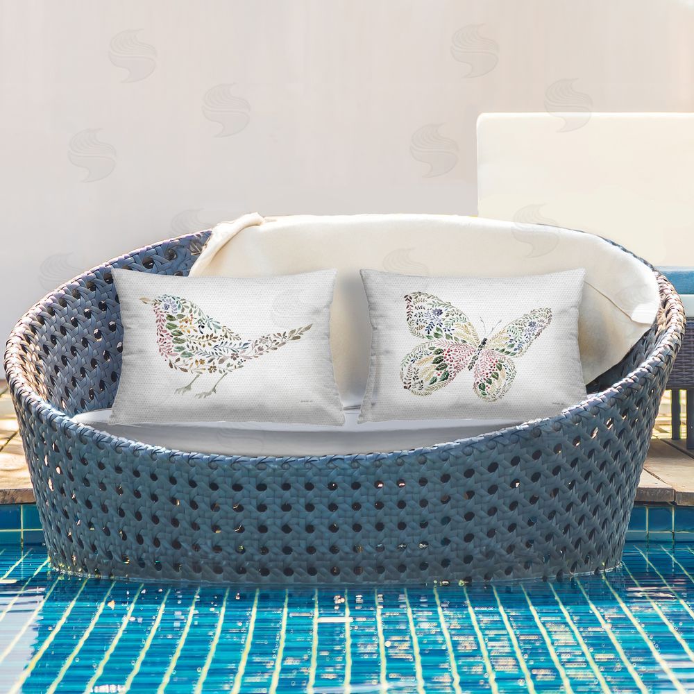 Danhui Nai Botanical Pattern Fauna Outdoor Quick-Dry Polyester Printed Throw Pillow in Back Yard