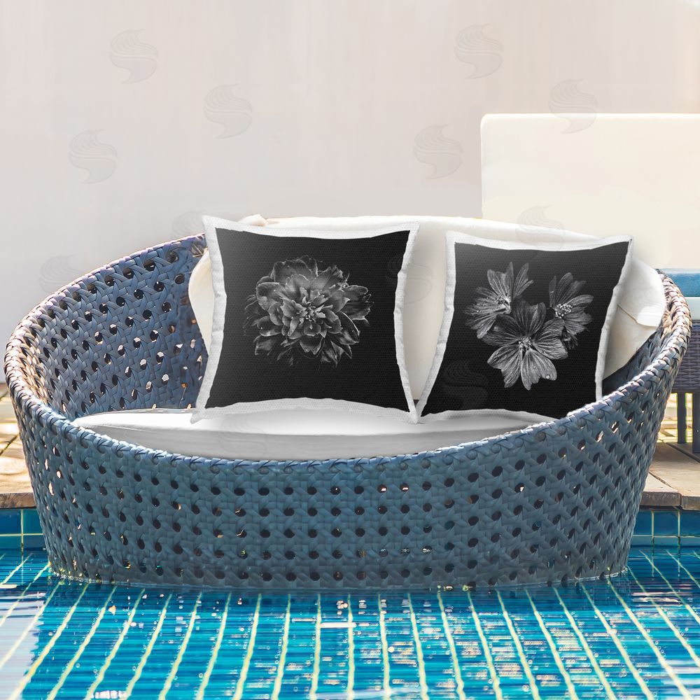 Brian Carson Mod Dahlia & Geranium Bloom Outdoor Quick-Dry Polyester Printed Throw Pillow in Back Yard