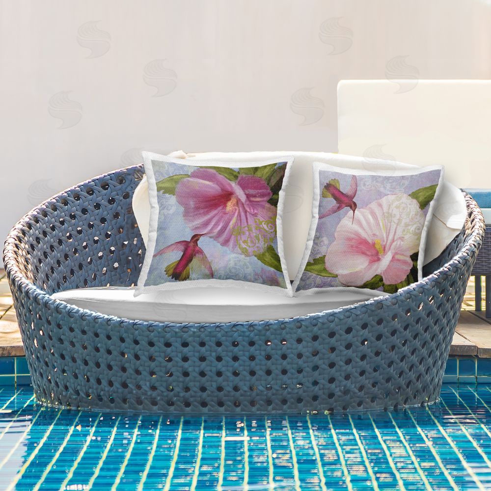 Sasha Hummingbirds & Poppy Bulbs Outdoor Quick-Dry Polyester Printed Throw Pillow in Back Yard