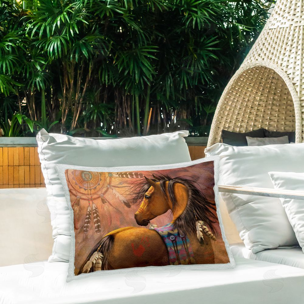 Laurie Prindle Kiowa Gold Horse Outdoor Quick-Dry Polyester Printed Throw Pillow in Back Yard