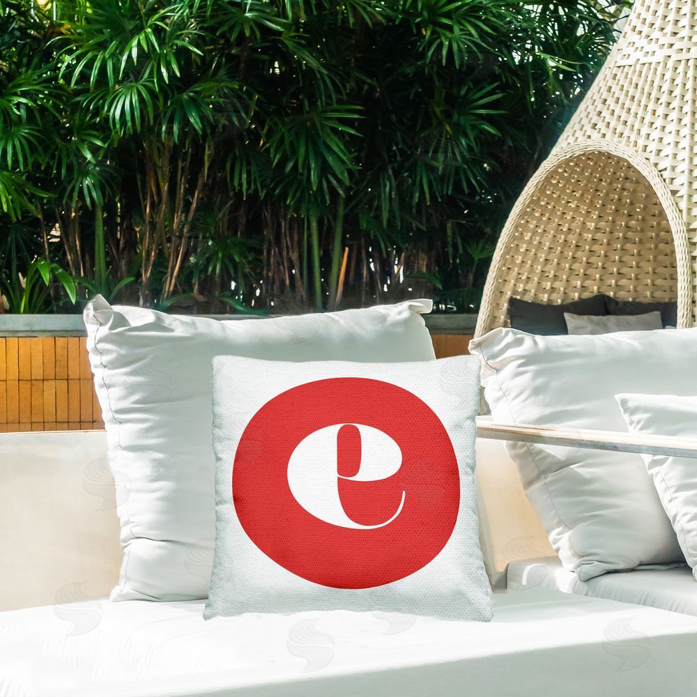 Stupell Studio Red Initial E Outdoor Quick-Dry Polyester Printed Throw Pillow in Back Yard
