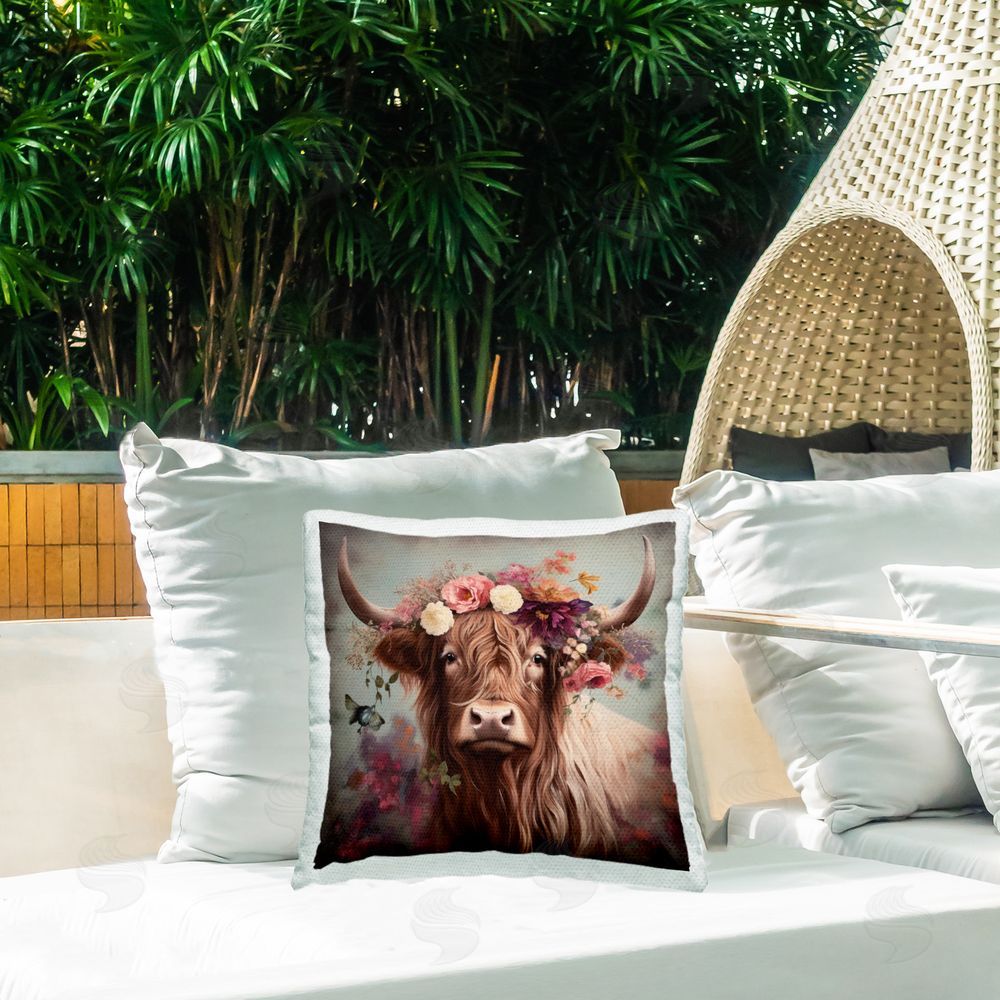 Irena Orlov Longhorn & Flower Garland Outdoor Quick-Dry Polyester Printed Throw Pillow in Back Yard
