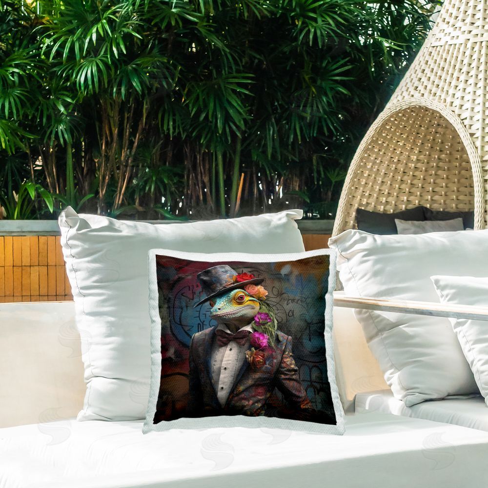 Lazar Studio Urban Graffiti Lizard Outdoor Quick-Dry Polyester Printed Throw Pillow in Back Yard