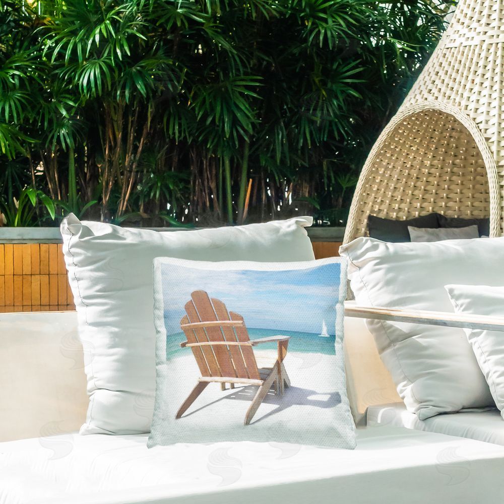 Noah Bay View West Beach Chair Outdoor Quick-Dry Polyester Printed Throw Pillow in Back Yard