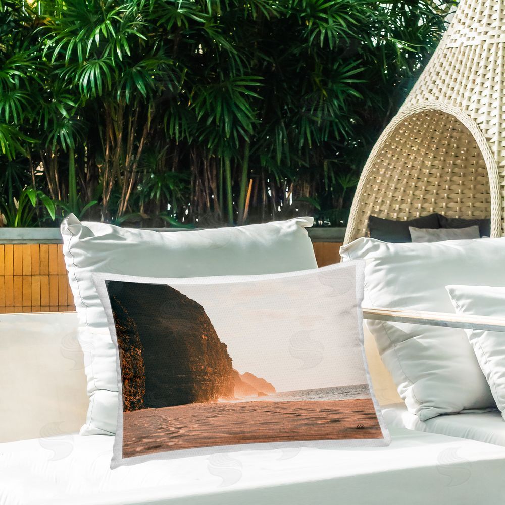 Max Blakesberg Studios Hawaiian Glow Shoreline Outdoor Quick-Dry Polyester Printed Throw Pillow in Back Yard
