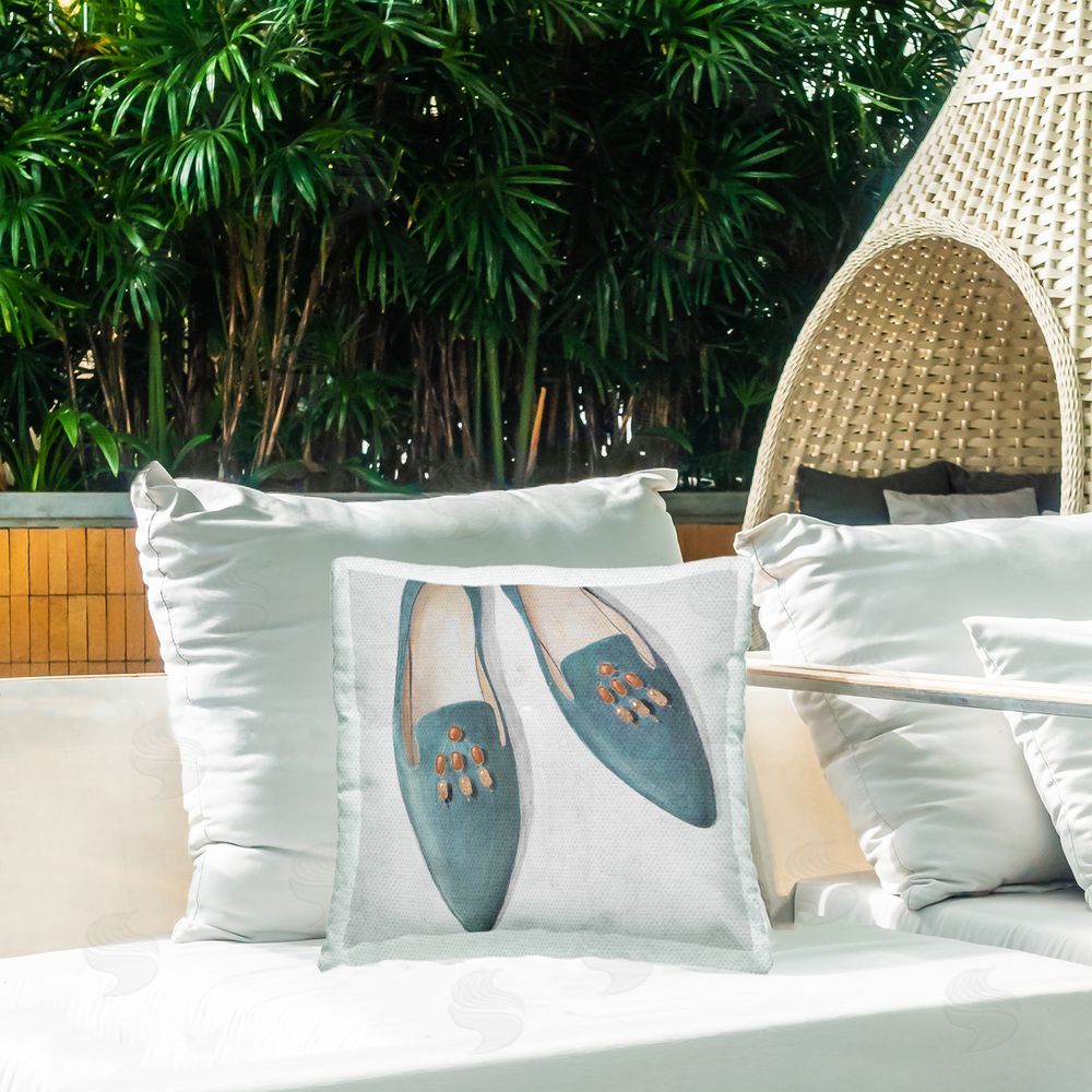 Lorenzo Collective Blue Flats with Beads Outdoor Quick-Dry Polyester Printed Throw Pillow in Back Yard