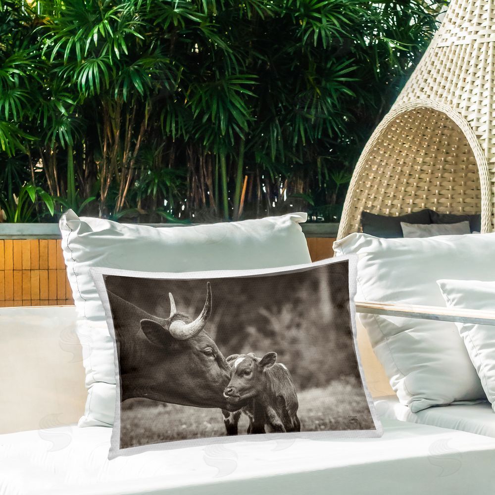 Nathan Larson Longhorn Kiss Photography Outdoor Quick-Dry Polyester Printed Throw Pillow in Back Yard