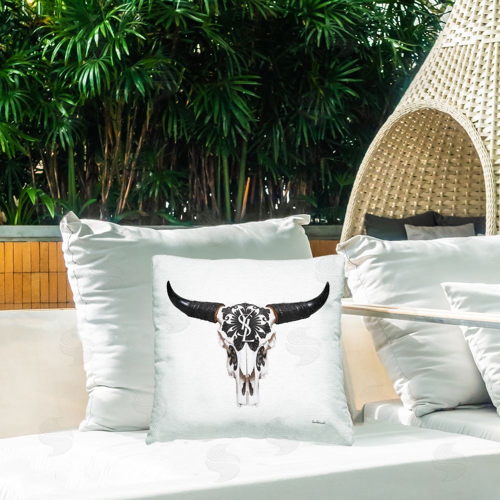 Amanda Greenwood Chic Brand Cattle Skull Outdoor Quick-Dry Polyester Printed Throw Pillow in Back Yard