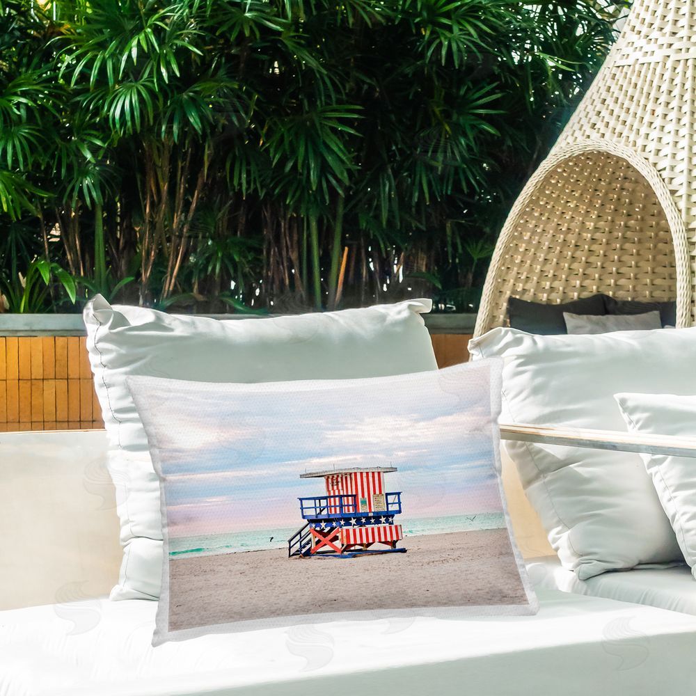 Seven Trees Design Patriotic Lifeguard Hut Outdoor Quick-Dry Polyester Printed Throw Pillow in Back Yard