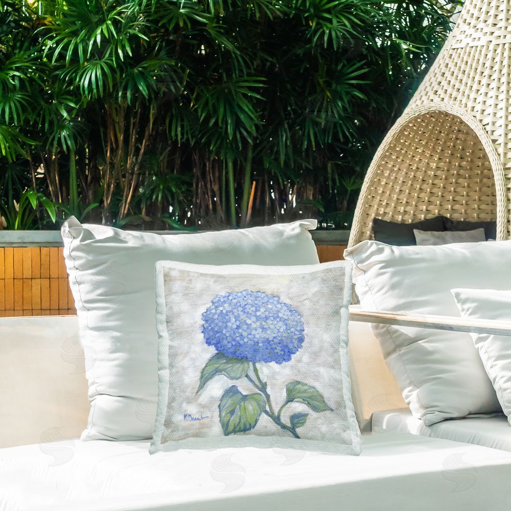 Paul Brent Round Blue Country Hydrangea Outdoor Quick-Dry Polyester Printed Throw Pillow in Back Yard