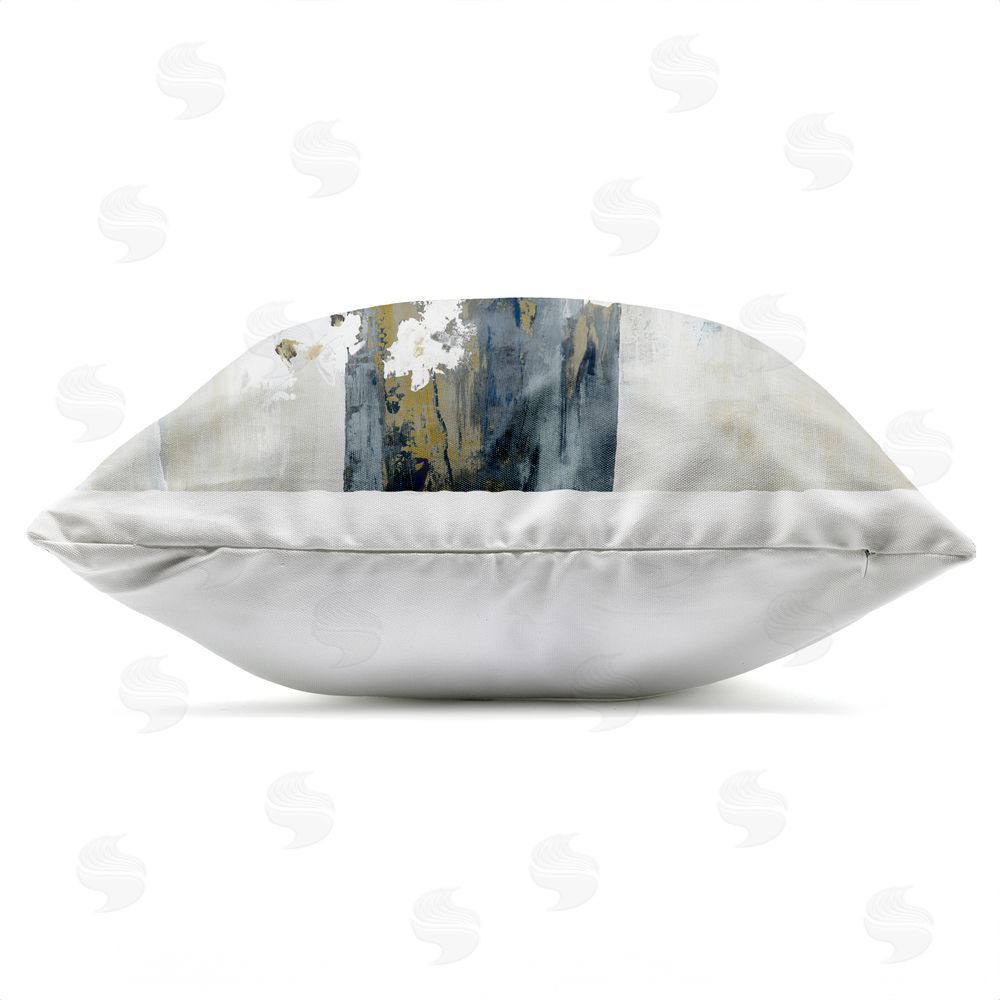 Lorenzo Collective Mindful White Florals Outdoor Quick-Dry Polyester Square Throw Pillow Zipper Detail