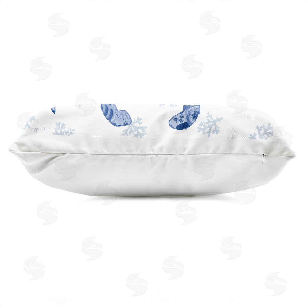 Annie LaPoint Blue Floral Patterned Crab Outdoor Quick-Dry Polyester Lumbar Pillow Zipper Detail