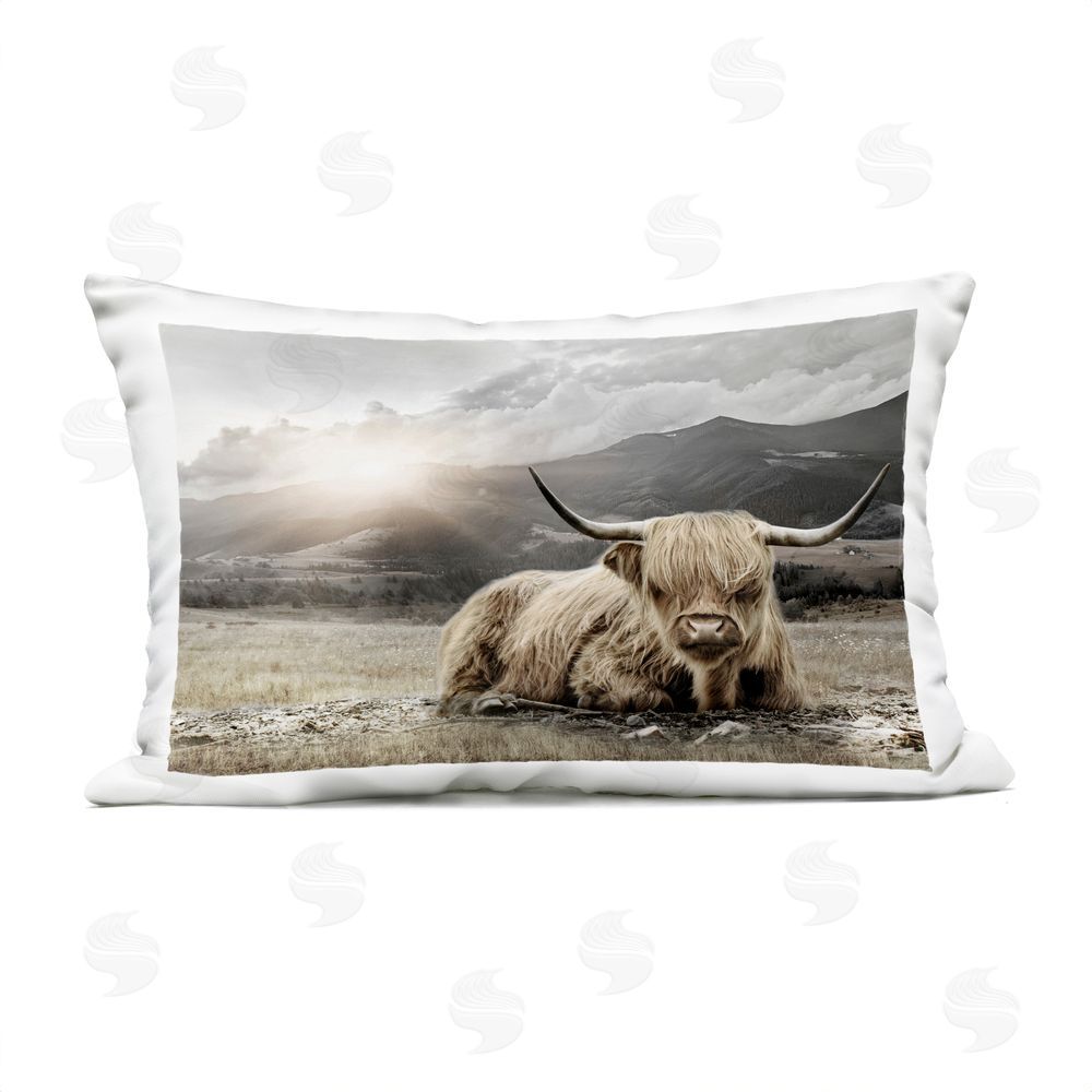 CAD Designs Cattle Resting in Morning Sun Outdoor Quick-Dry Polyester Lumbar Pillow
